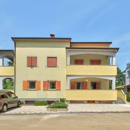 Apartment Vera *
