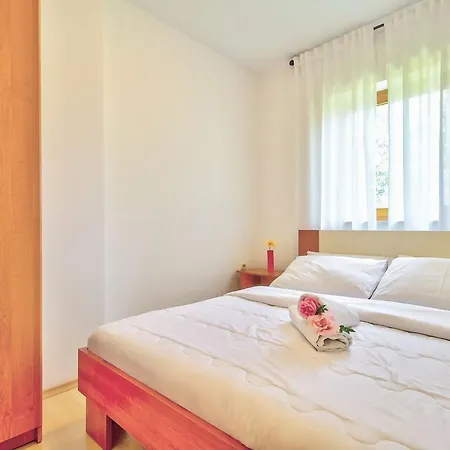 Apartment Vera *