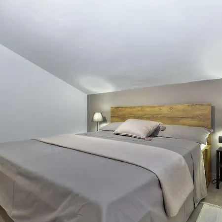 Vera Apartment